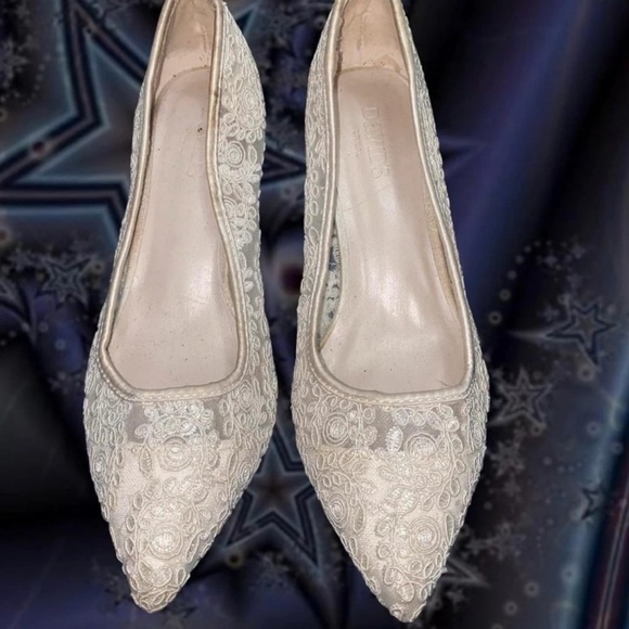 Hurley Elegant Cream Lace Heels - Picture 1 of 4